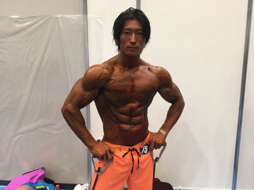 シャイニー薊の筋肉はステロイドを使ってる！？沼の作り方やサプリを紹介